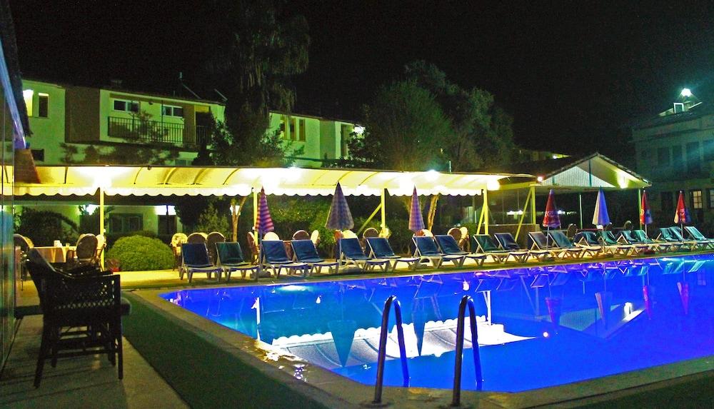Carmina Hotel Ölüdeniz Buitenkant foto